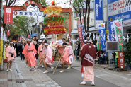 花神子社参行列