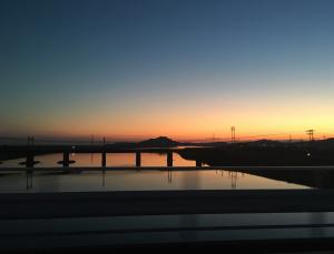 佐波川に映る夕日