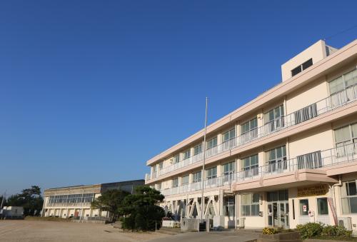 防府市立華浦小学校舎写真