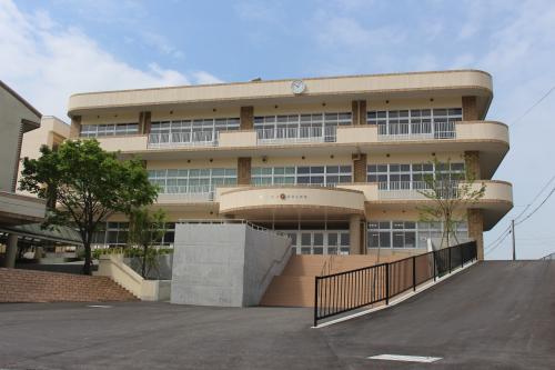 防府市立西浦小学校舎写真