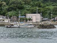 避難した漁船と古波止