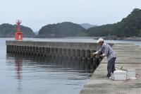 新波止でのKさんのクロ釣り