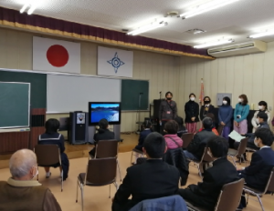 野島の水中写真とドローン動画のプレゼンテーションの様子