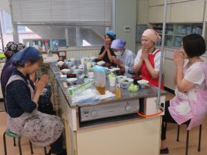 試食の様子