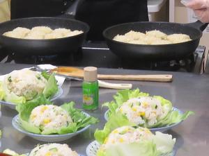 キャベツメンチの調理の様子