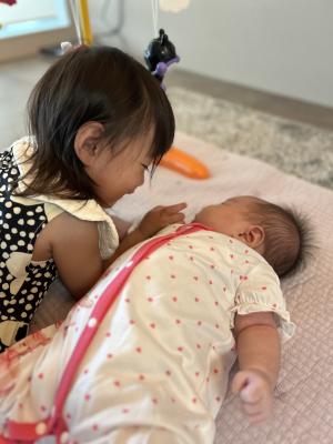 【入賞】小さな手と手、つながる心