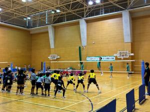 スパイク受ける