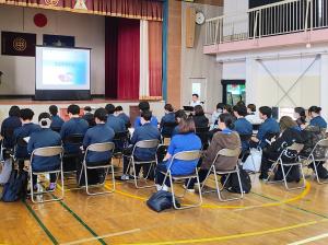 学校での講義の様子