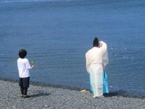 海開き神事の様子